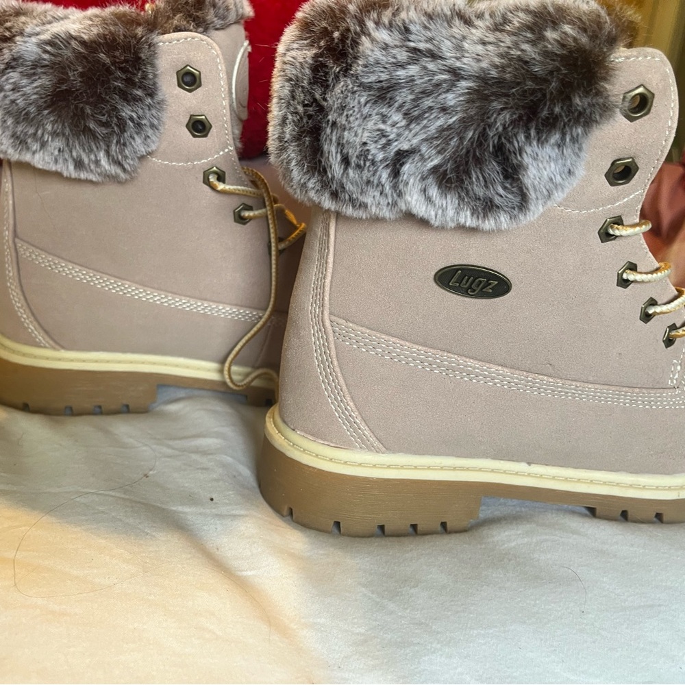 Brand new women’s Lugz size 9